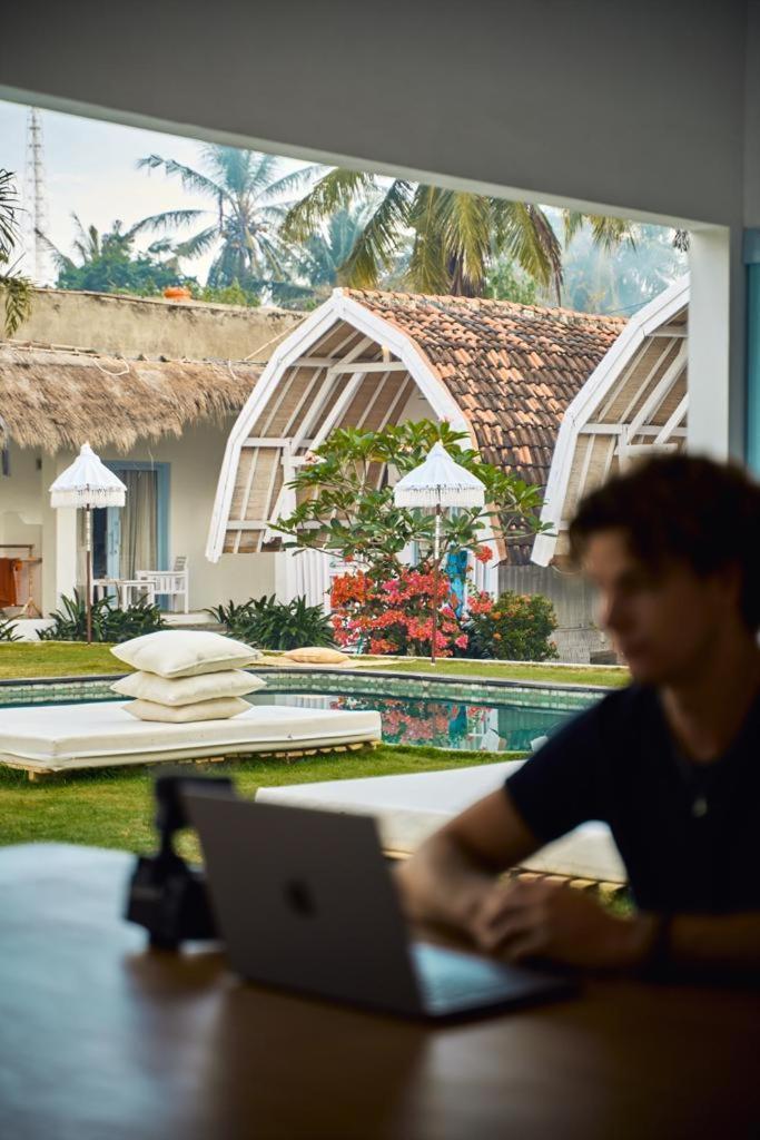 Dream Cowork Hotel Kuta  Extérieur photo